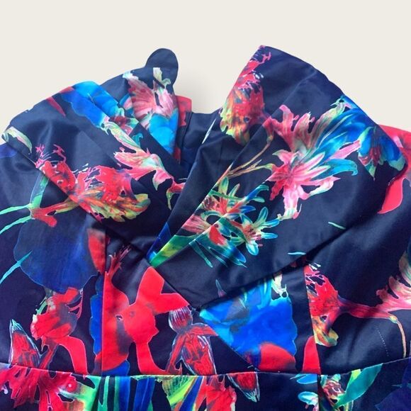 😍 Stunning Romper Tropical Floral Print Photoshoot Perfect 🤩 - Picture 5 of 8